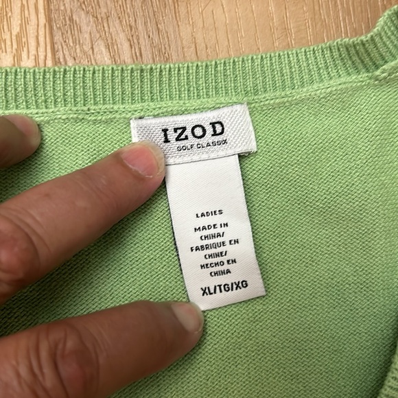 Izod Argyle v neck green sweater - Picture 2 of 4